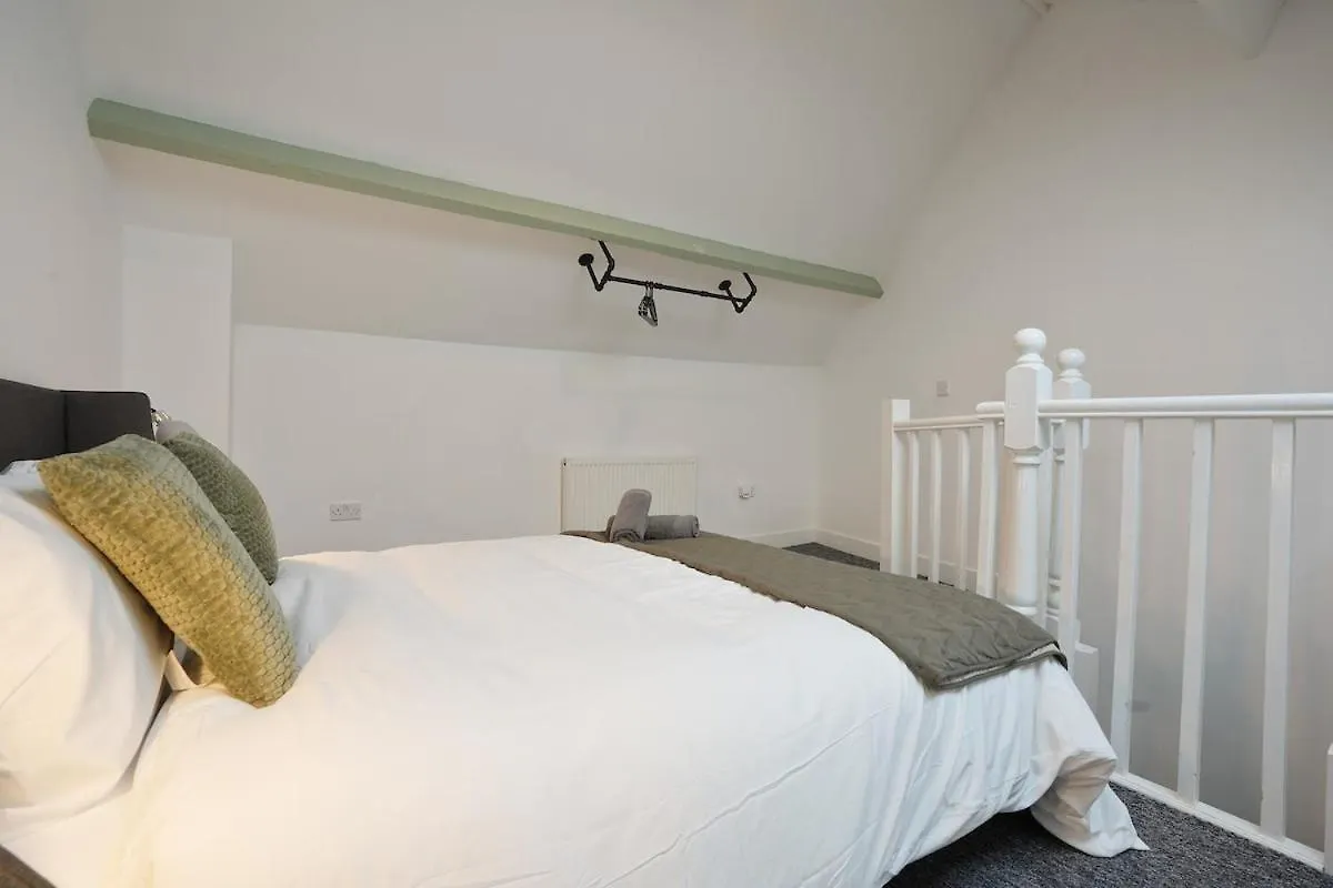 Modern 2 Bed Apartment In Hillsborough With Free Secure Parking - Hosted By Stay Host Save Sheffield