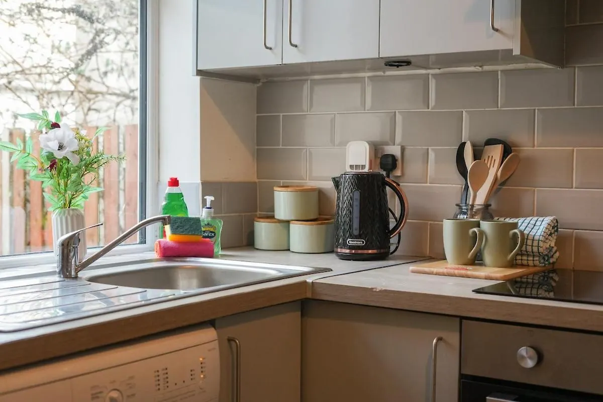 Modern 2 Bed Apartment In Hillsborough With Free Secure Parking - Hosted By Stay Host Save Sheffield Wielka Brytania