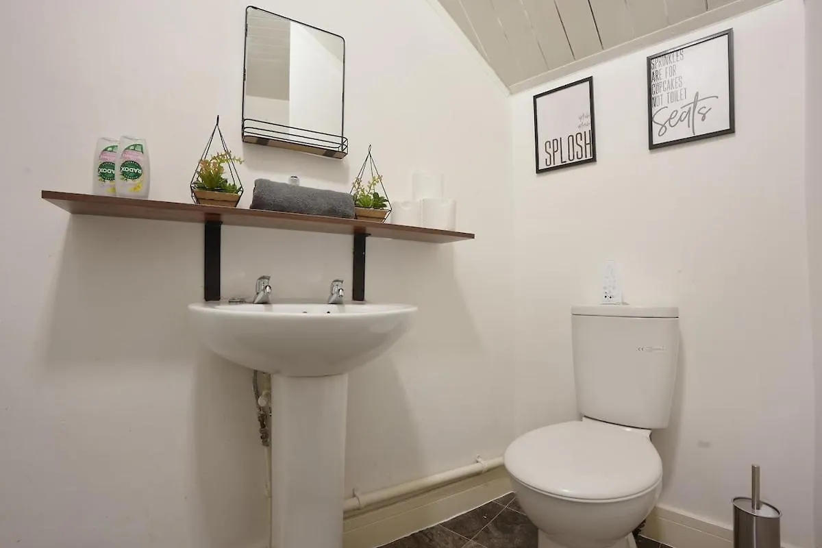 Modern 2 Bed Apartment In Hillsborough With Free Secure Parking - Hosted By Stay Host Save Sheffield Wielka Brytania