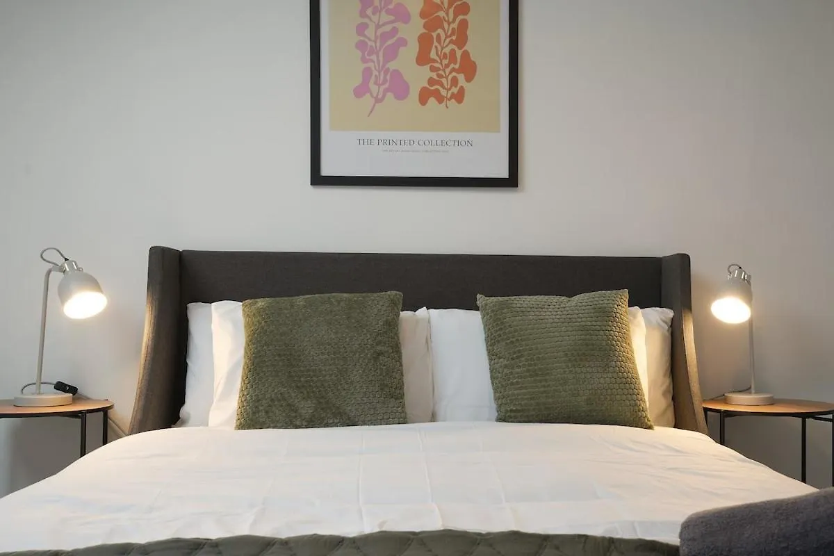 Modern 2 Bed Apartment In Hillsborough With Free Secure Parking - Hosted By Stay Host Save Sheffield 0*,