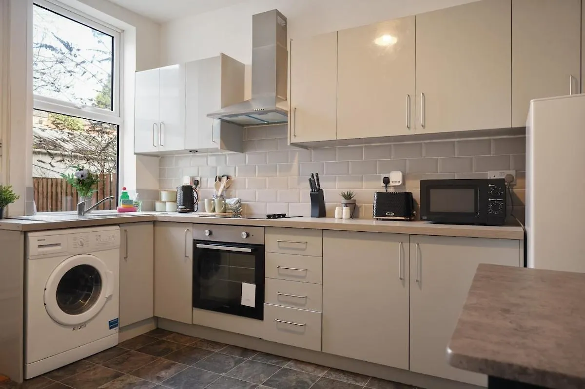 Modern 2 Bed Apartment In Hillsborough With Free Secure Parking - Hosted By Stay Host Save Sheffield