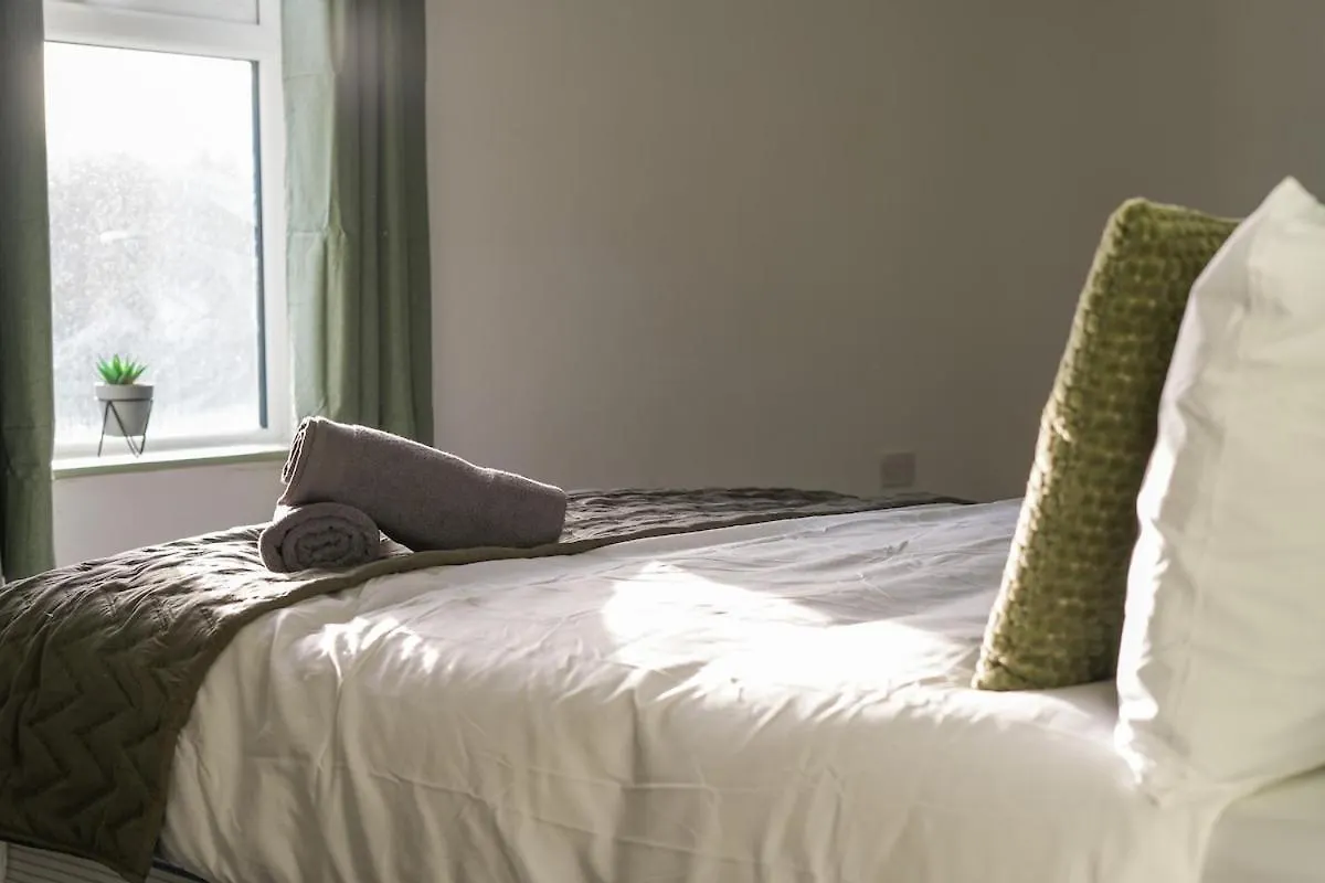 Modern 2 Bed Apartment In Hillsborough With Free Secure Parking - Hosted By Stay Host Save Sheffield 0*,